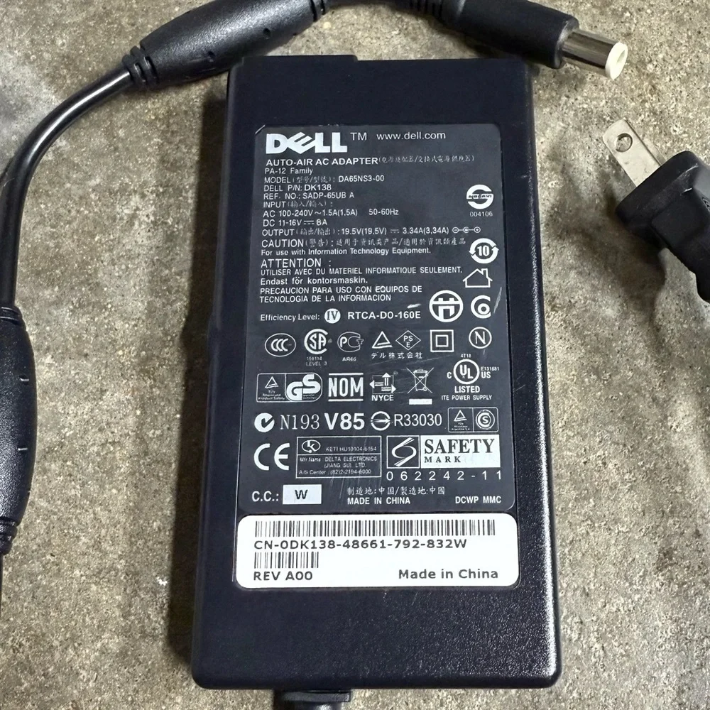 Dell Auto-Air AC Adapter DA65NS3-00 PA-12 Slim 65W Charger